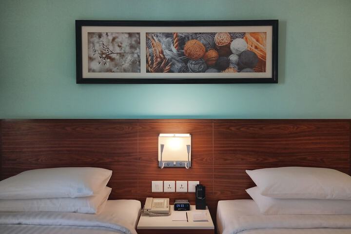 Room 9 of 54