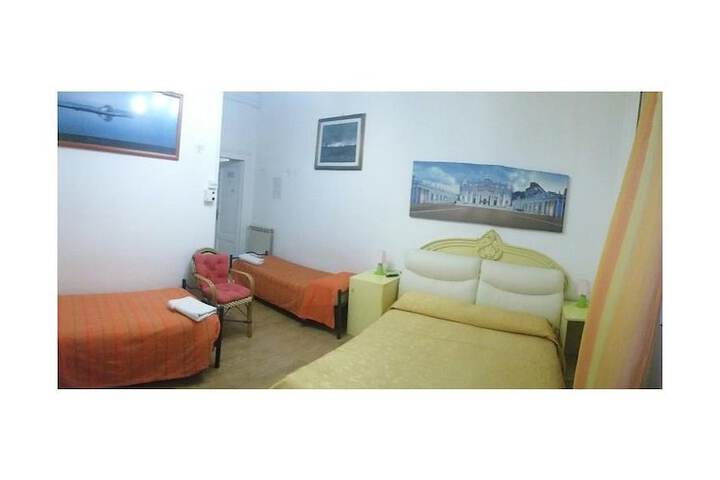 Room 4 of 20