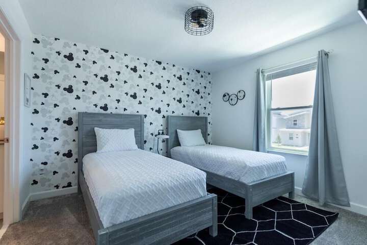 Room 7 of 68