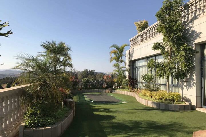 Hotel Exterior 55 of 60