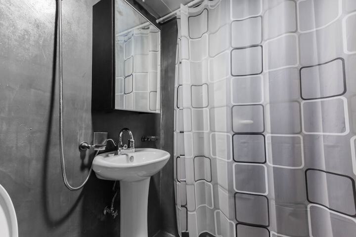 Room 41 of 43