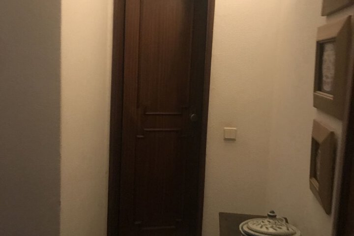 Room 17 of 98