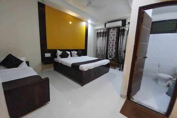 Room 20 of 38