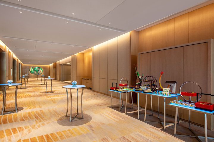 Ballroom/Hall 65 of 97