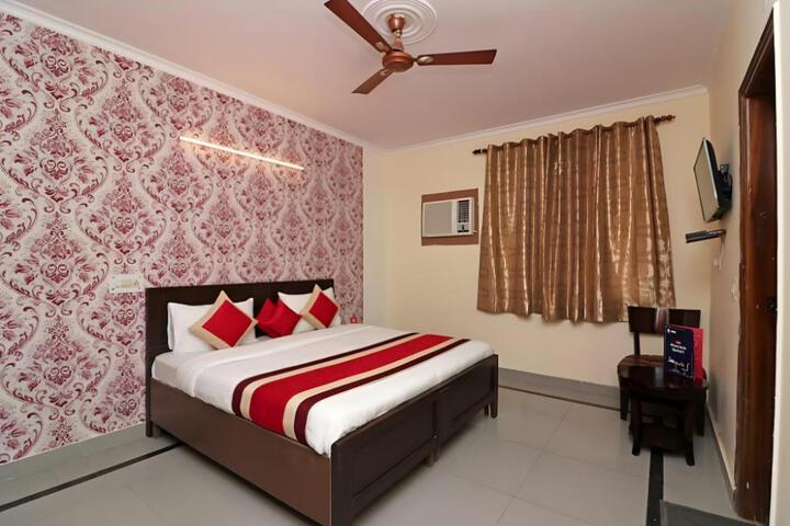 HOTEL KIARA INN