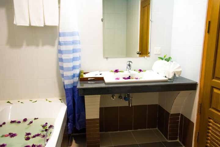 Room 15 of 29