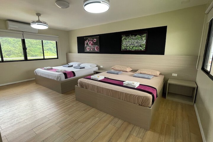 Room 16 of 104