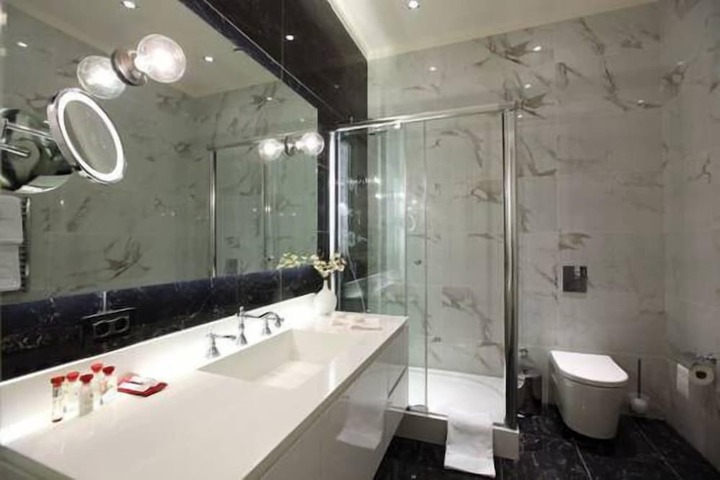 Clean Restrooms