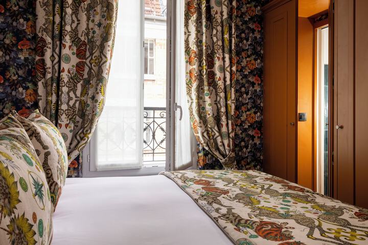 Room 11 of 65