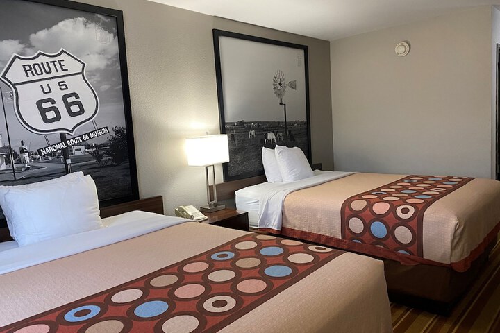 2 Queen Beds (4 of 7)