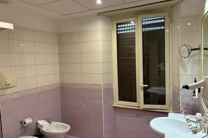 Room 70 of 114