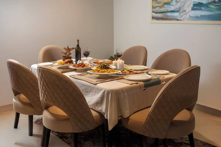 Dining 14 of 37