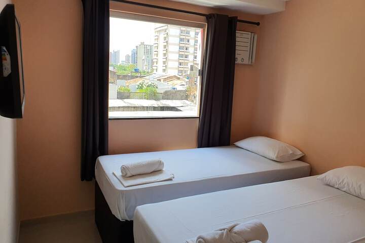 Room 11 of 28
