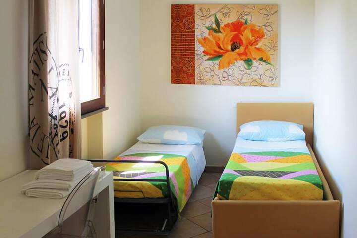 Room 21 of 32