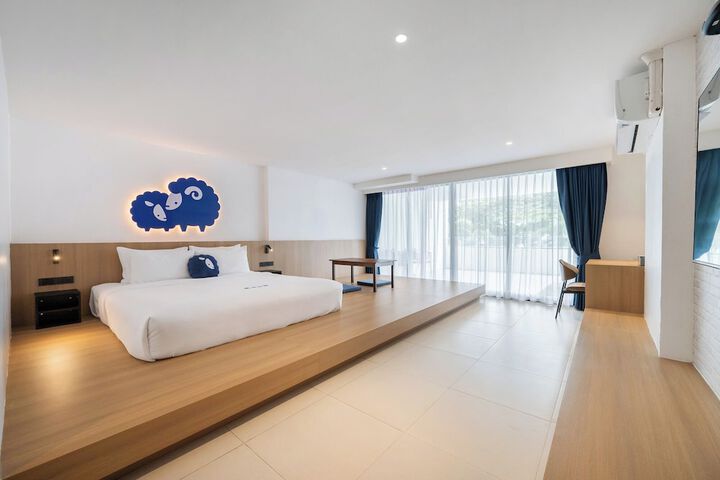 Room 49 of 106