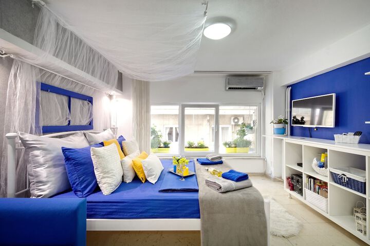 Room 34 of 77