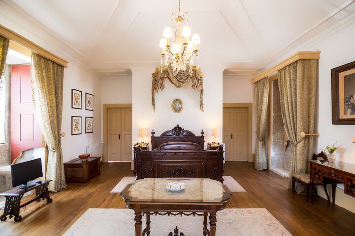 Room 10 of 60