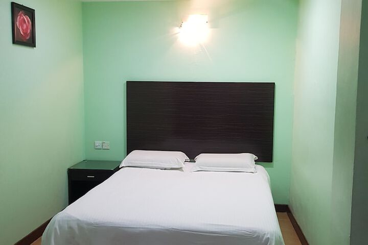 Room 15 of 40