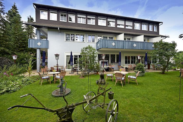 Hotel Exterior 48 of 54