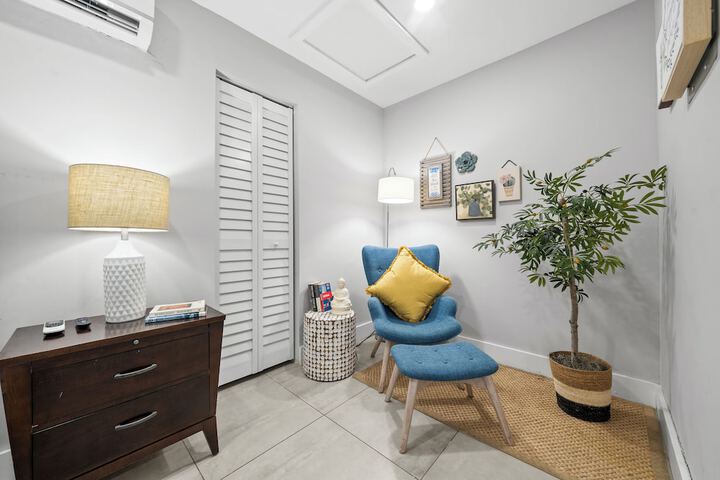 Room 27 of 52