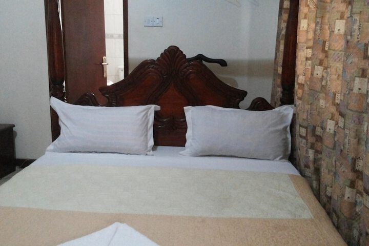 Room 12 of 52