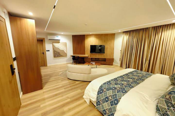 Room 16 of 72