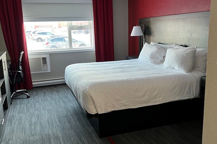 Room 4 of 15