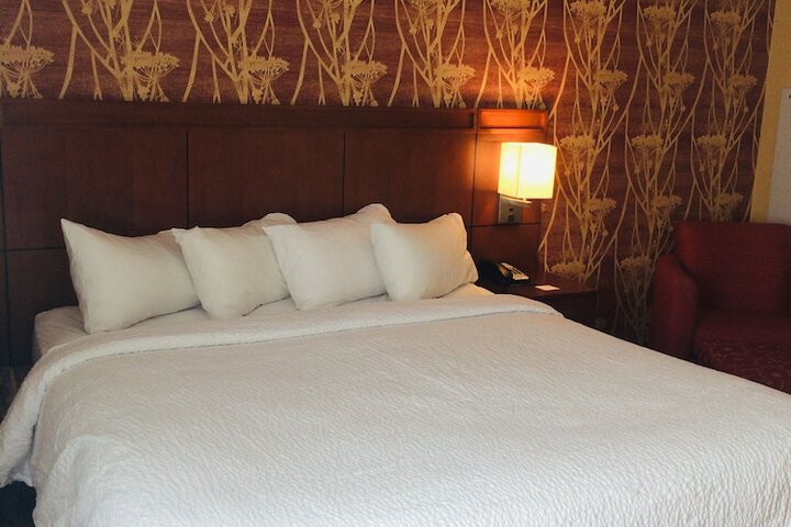 Room 3 of 49