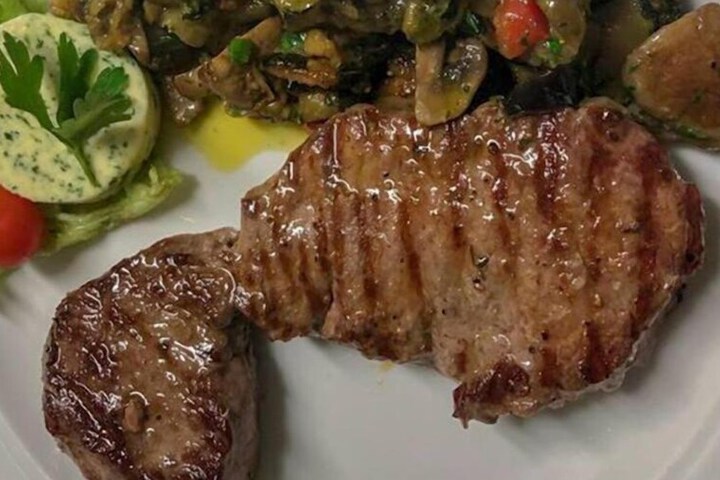 Dining 20 of 42