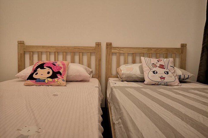 Room 21 of 106