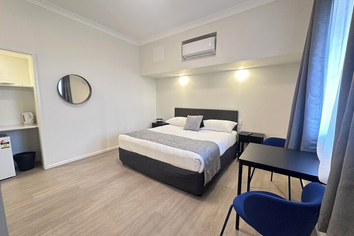 Room 17 of 51