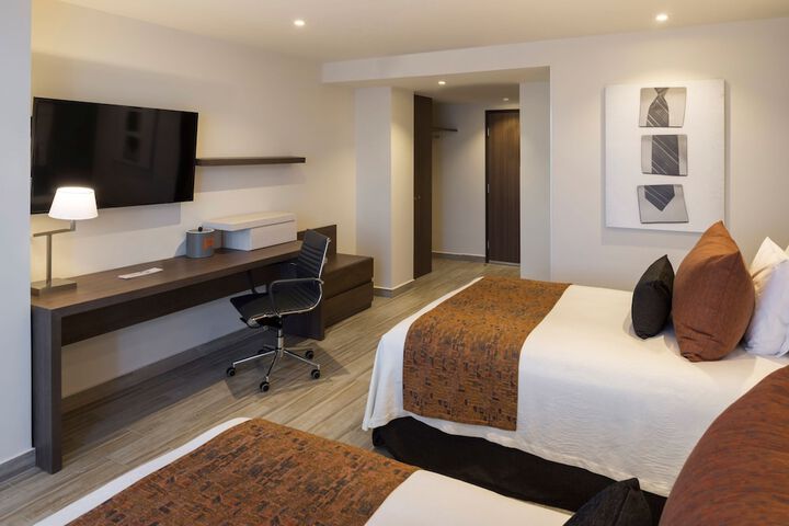 Room 12 of 65