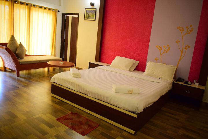 Room 3 of 36