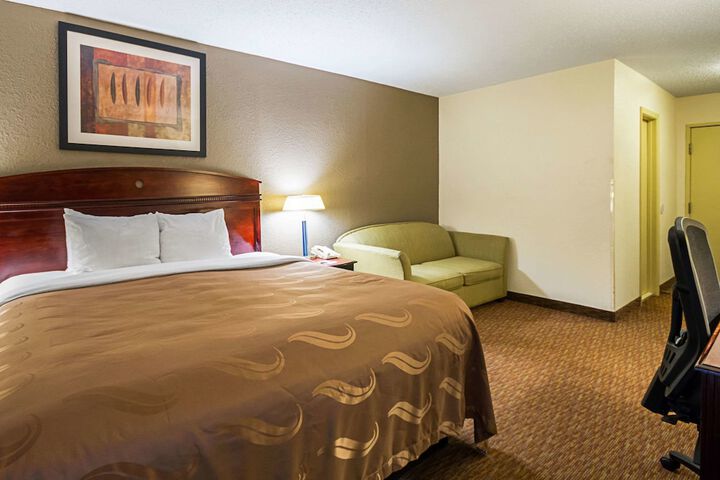 1 King Bed (1 of 9)