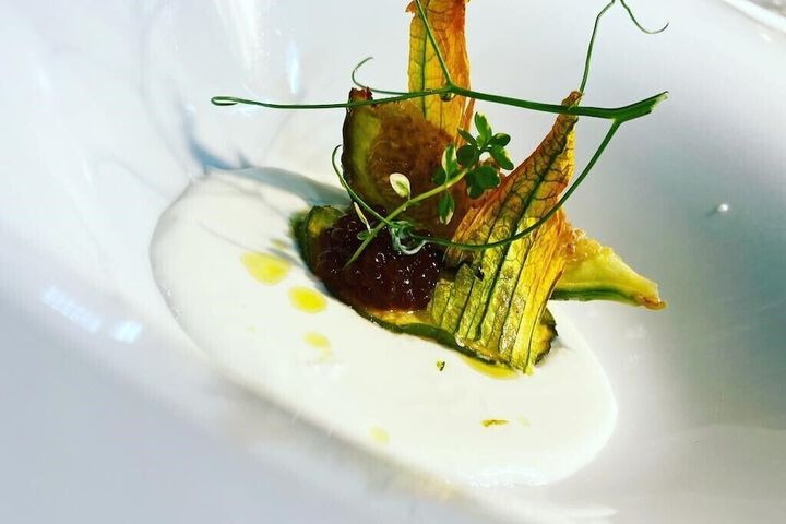 Dining 43 of 100