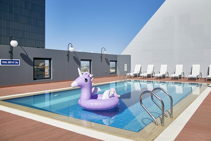 Pool 42 of 150