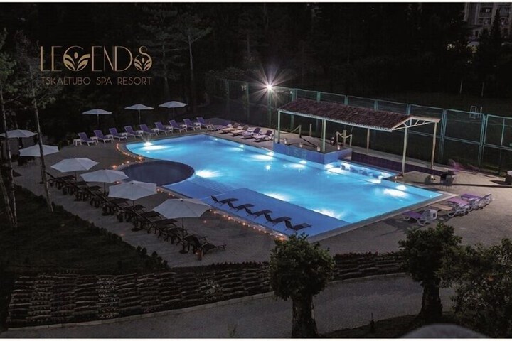 Pool 9 of 43