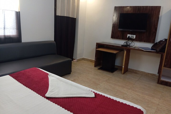 Room 19 of 33