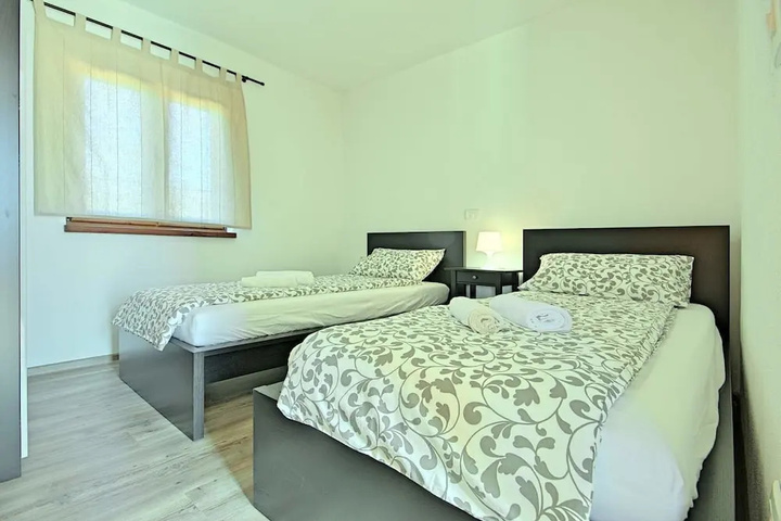 Room 5 of 22