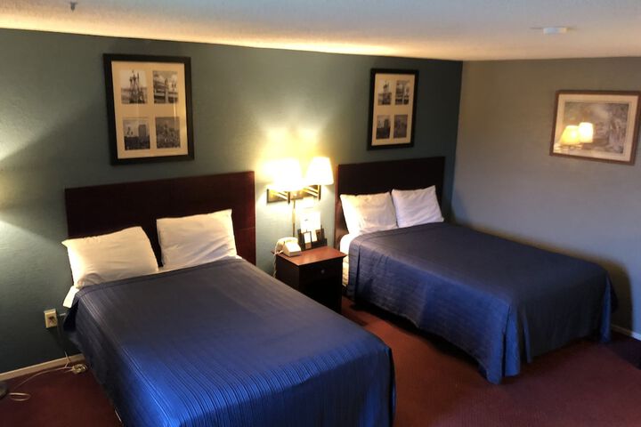 Room 6 of 38