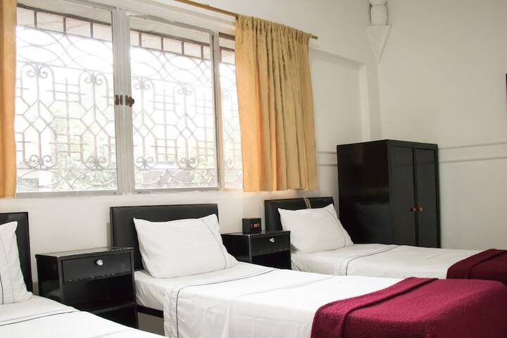 Room 27 of 38
