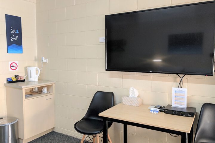 Room 13 of 25