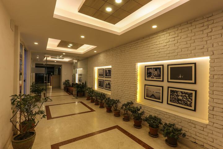 Hotel 2 of 82