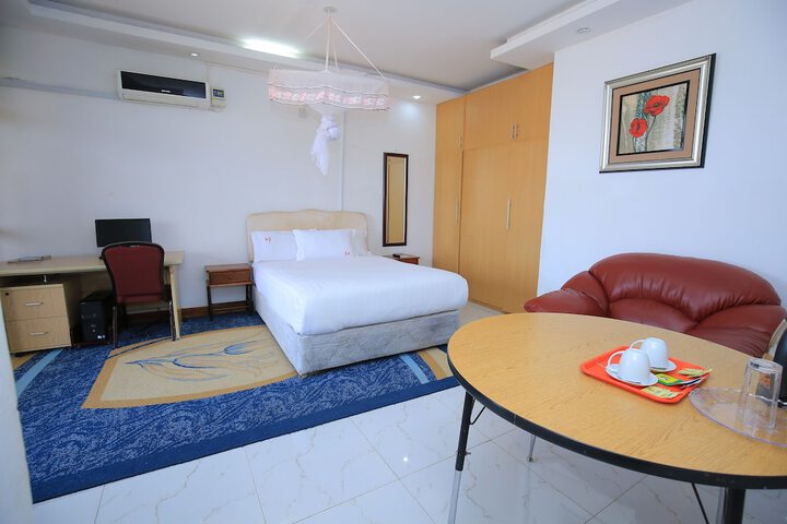 Room 6 of 29