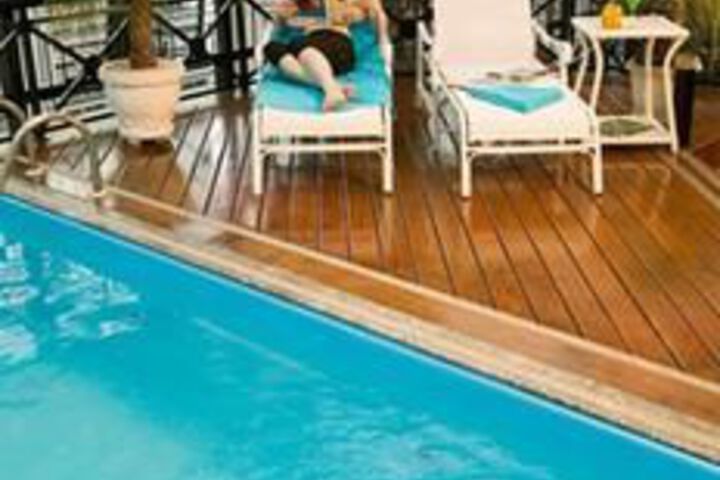 Pool 44 of 79