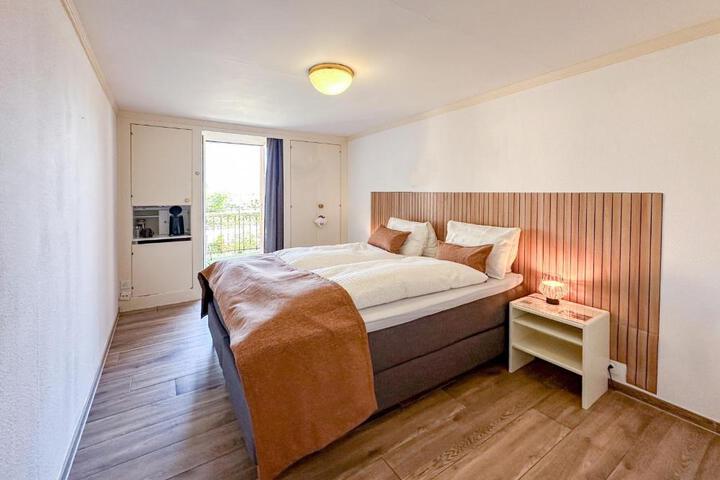 Room 1 of 23