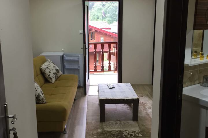 Room 4 of 17