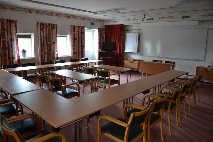 Business Center 24 of 30