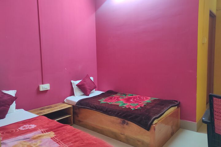 Room 4 of 10