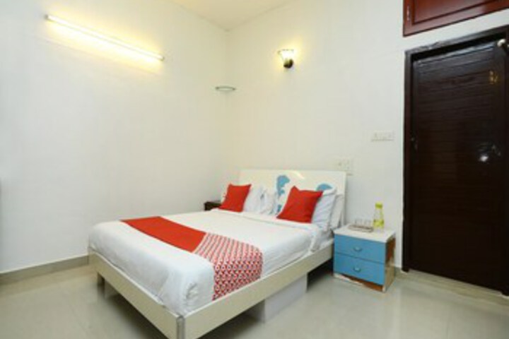 Room 20 of 25